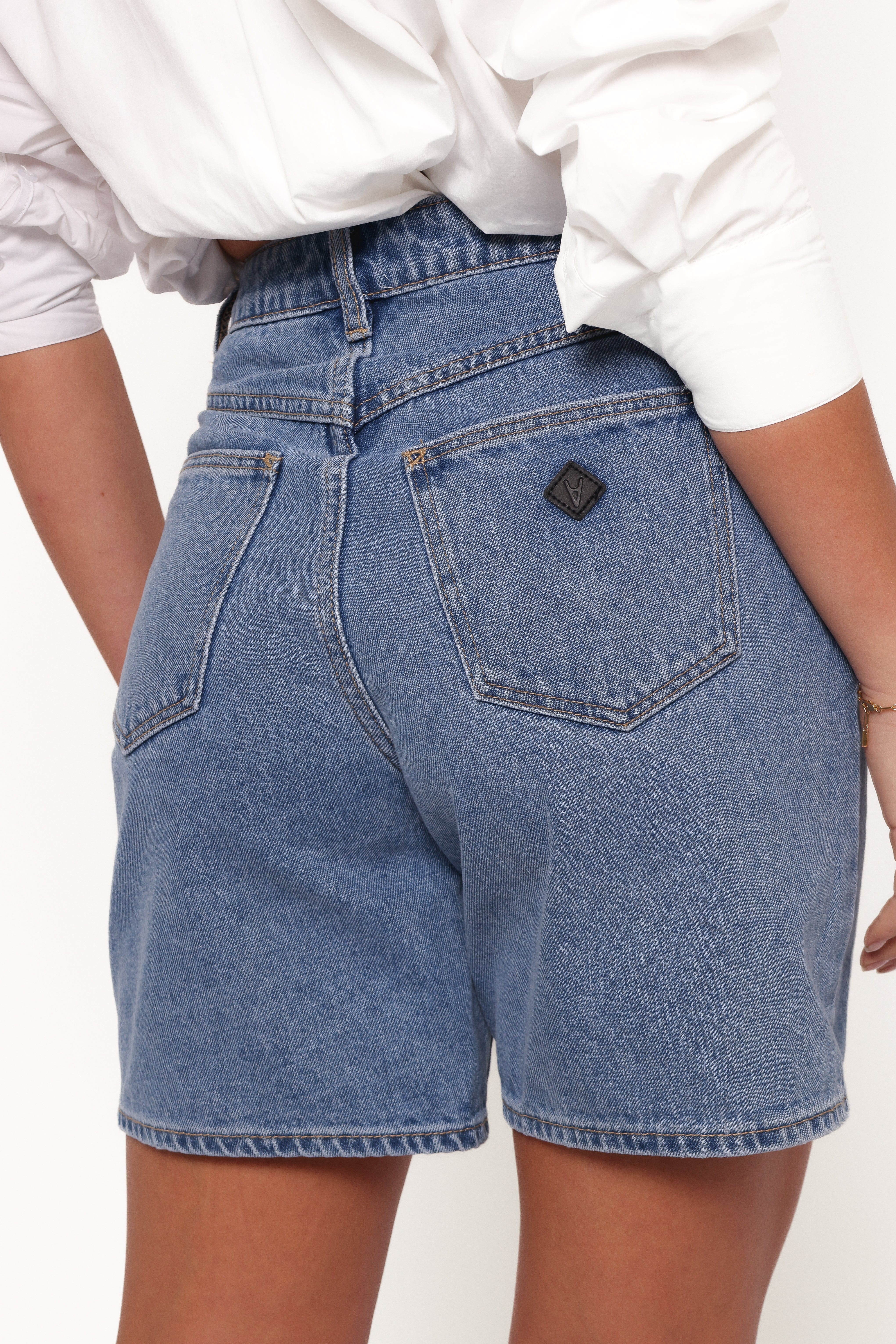 Abrand Carrie Shorts - Naomi